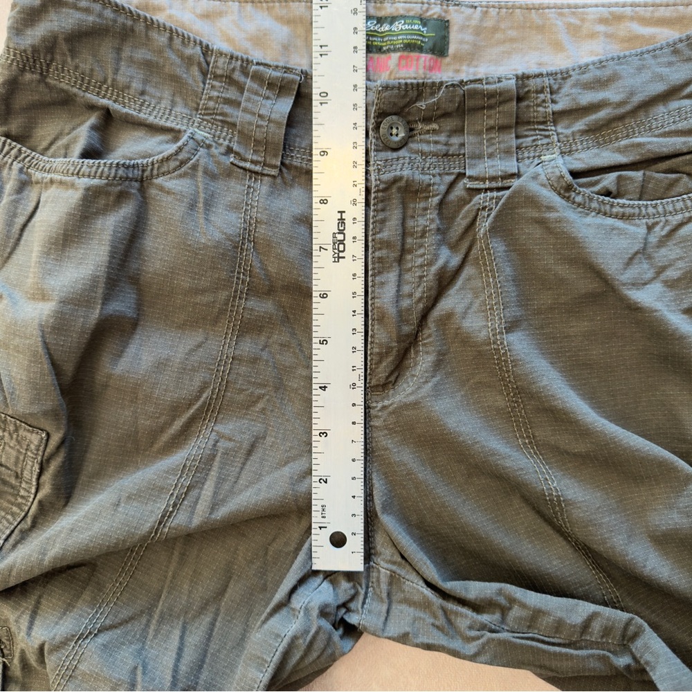 Eddie Bauer Olive Green Cargo Capris - Picture 4 of 8